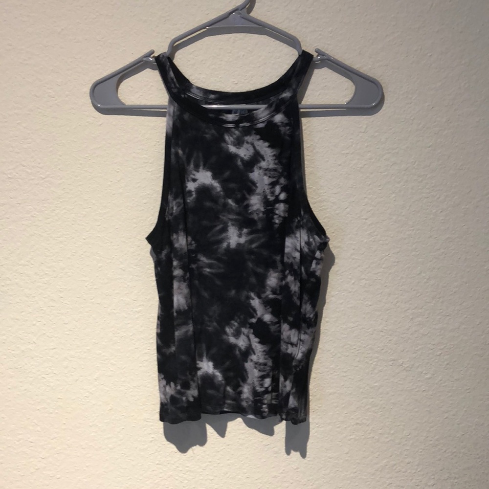 Black Tie-die Cropped Tank